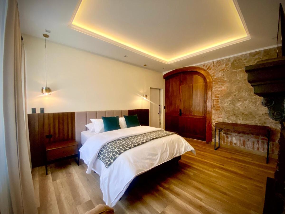 Wanderlot - Hotel Plaza Central Riobamba Extérieur photo