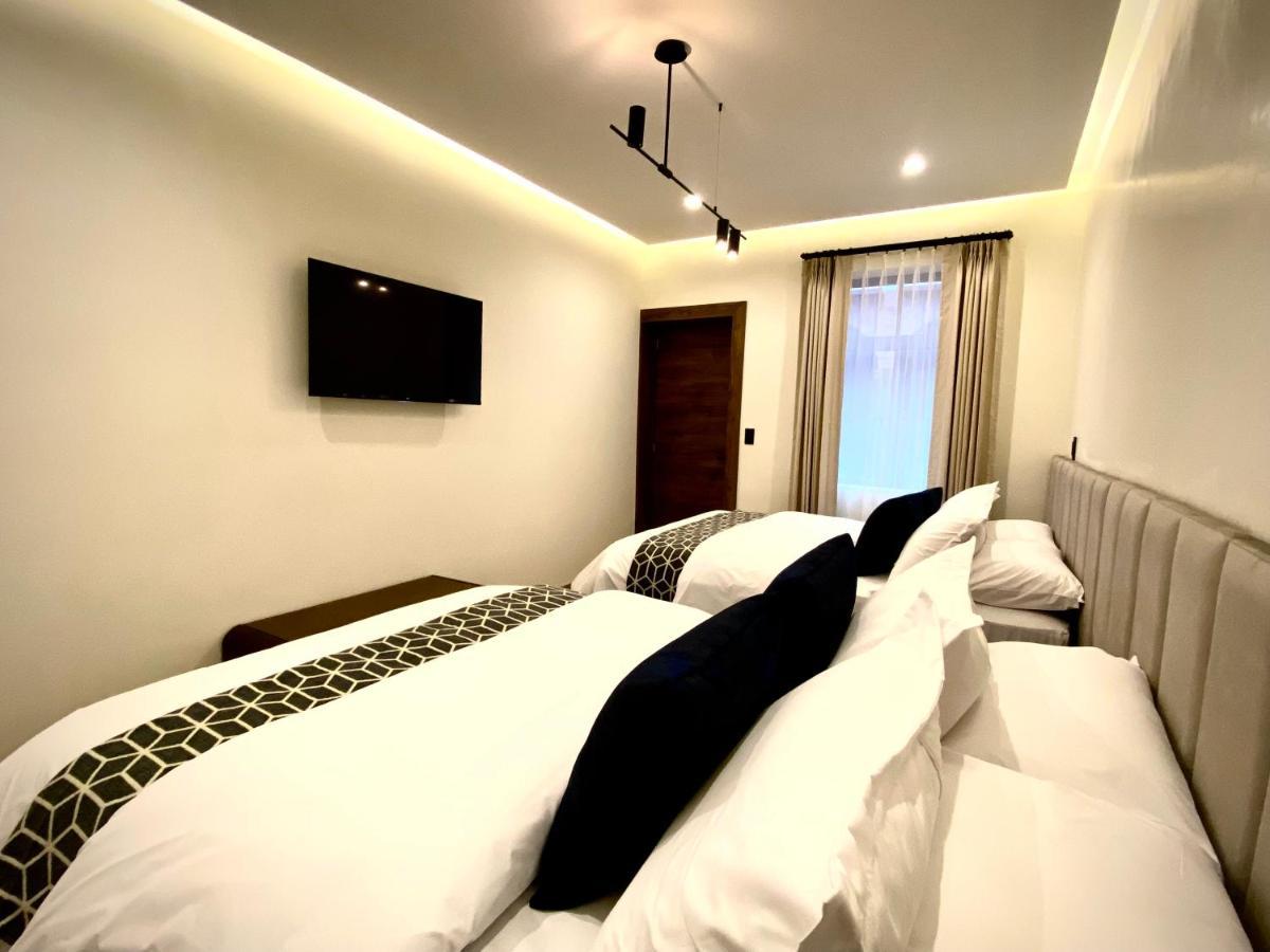 Wanderlot - Hotel Plaza Central Riobamba Extérieur photo