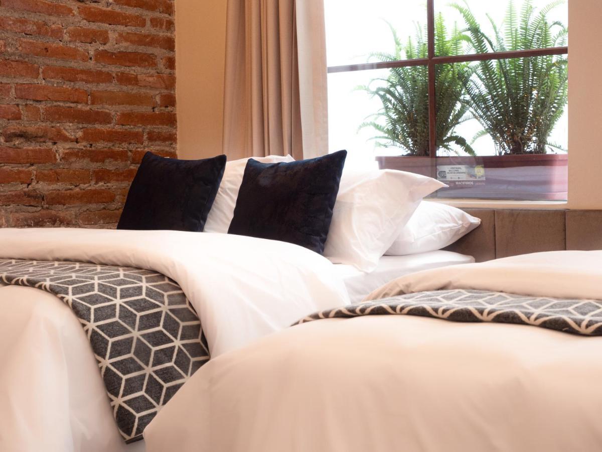 Wanderlot - Hotel Plaza Central Riobamba Extérieur photo