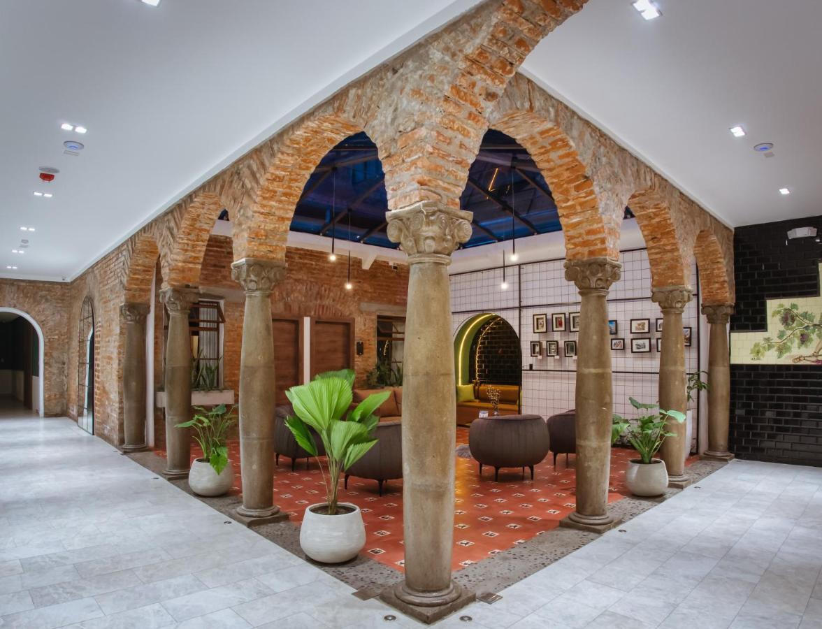 Wanderlot - Hotel Plaza Central Riobamba Extérieur photo